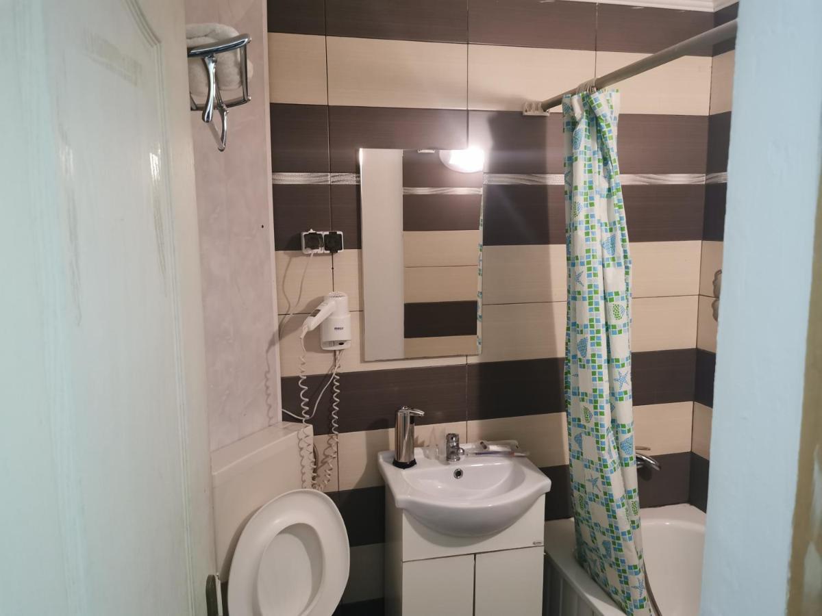Casa Davison Apartment Targu Jiu Bagian luar foto
