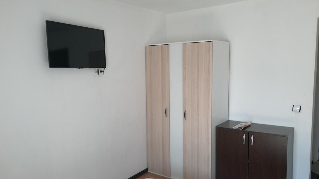 Casa Davison Apartment Targu Jiu Bagian luar foto