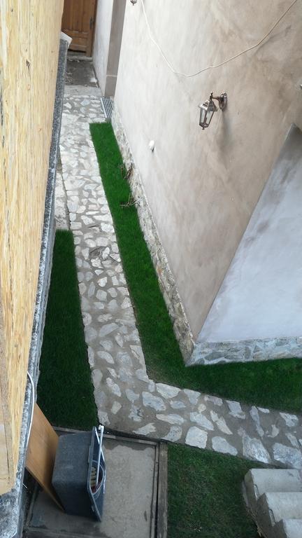 Casa Davison Apartment Targu Jiu Bagian luar foto